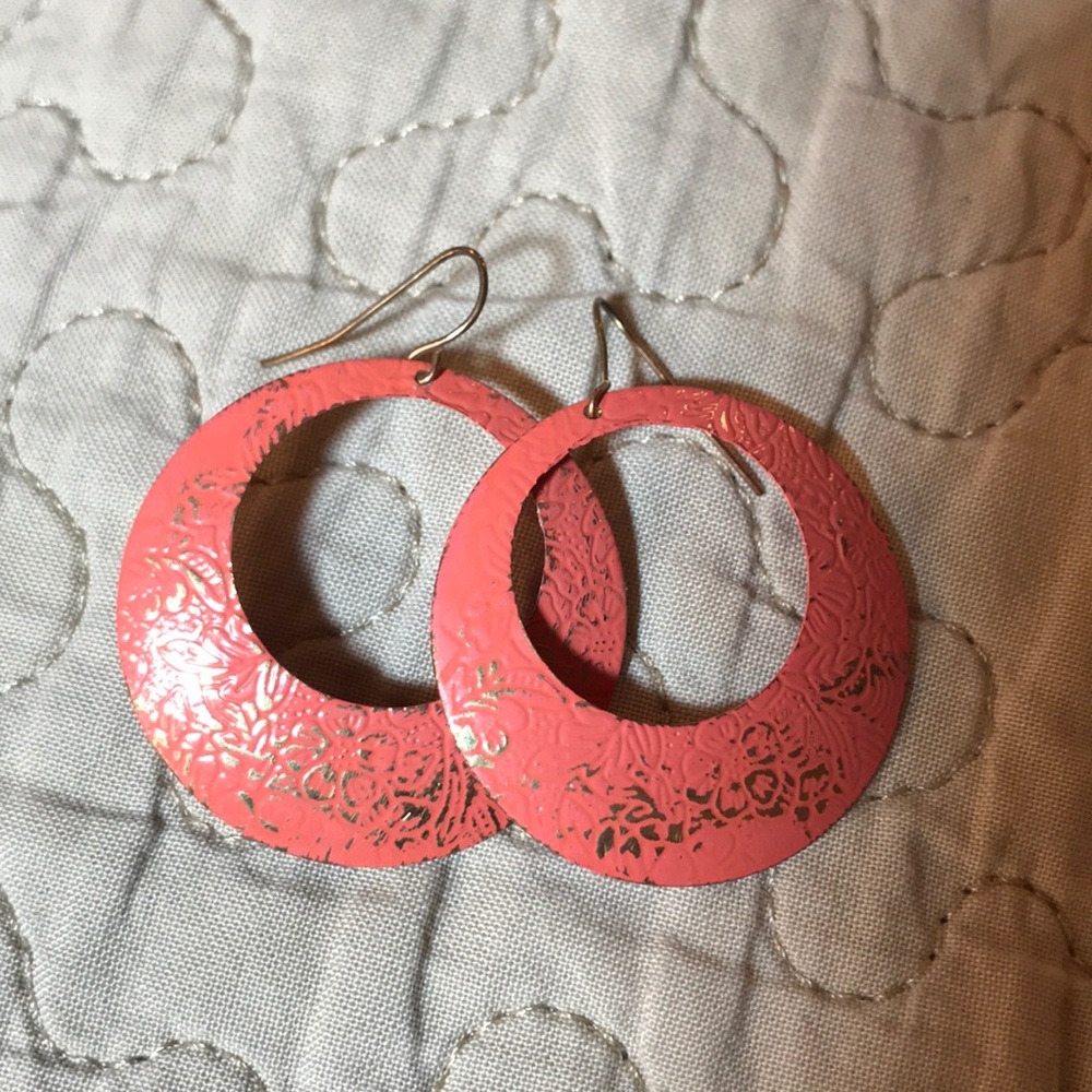 Dangle wired earrings